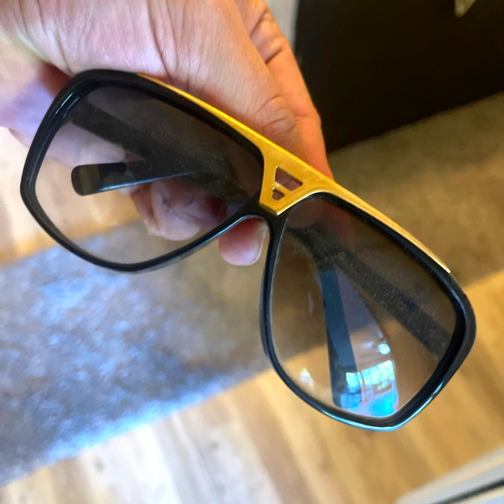 NEW Louis Vuitton Evidence Sunglasses